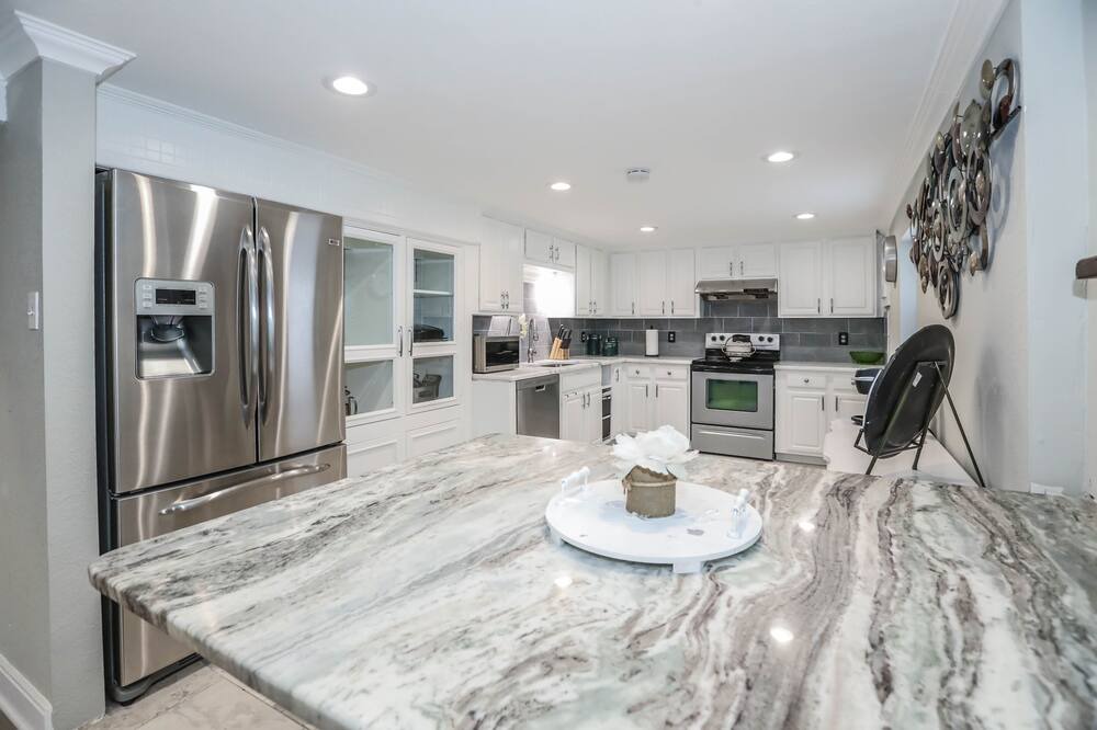 Photo of Kitchen in Lea Manor
