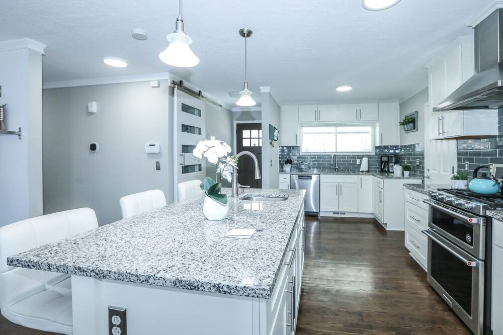Photo of Kitchen in Lea Manor