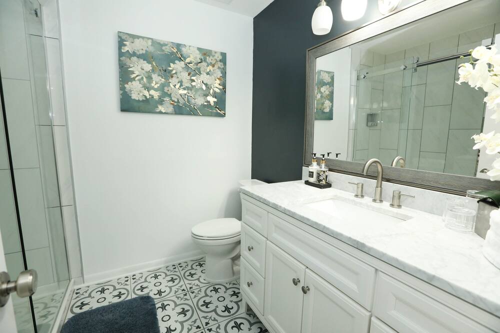 Photo of Bathroom in Lea Manor
