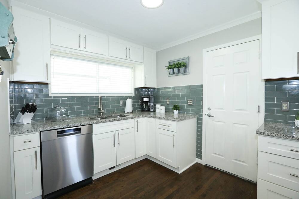 Photo of Kitchen in Lea Manor