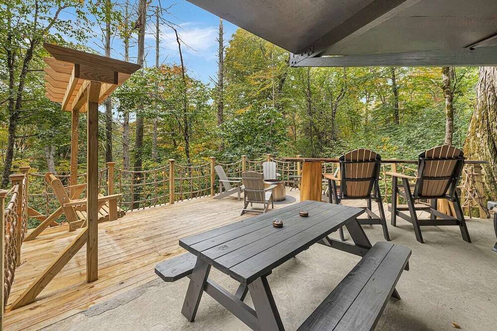 Photo of Patio Balcony in Beech Mountain