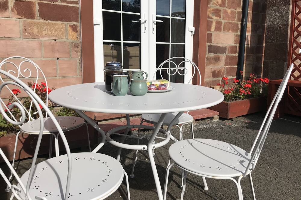 Photo of Patio Balcony in West Linton