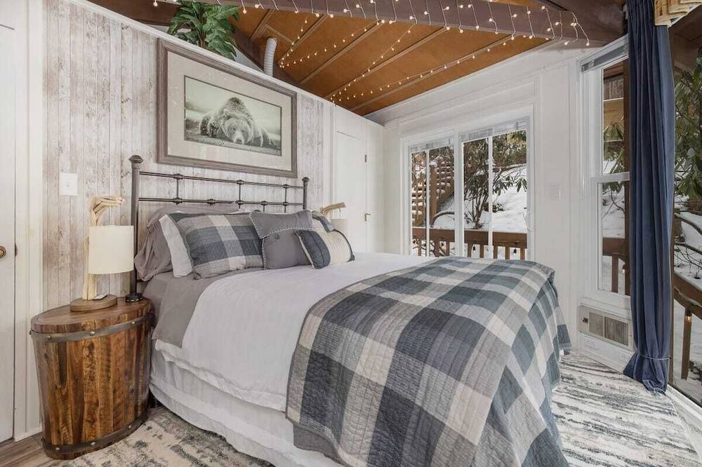 Photo of Bedroom in Beech Mountain