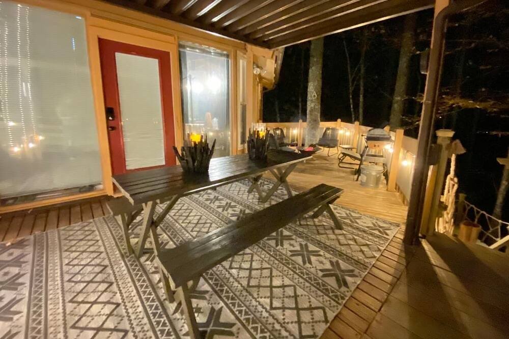 Photo of Patio Balcony in Beech Mountain