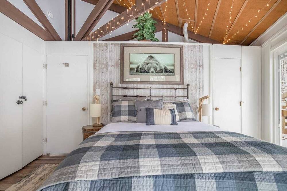 Photo of Bedroom in Beech Mountain