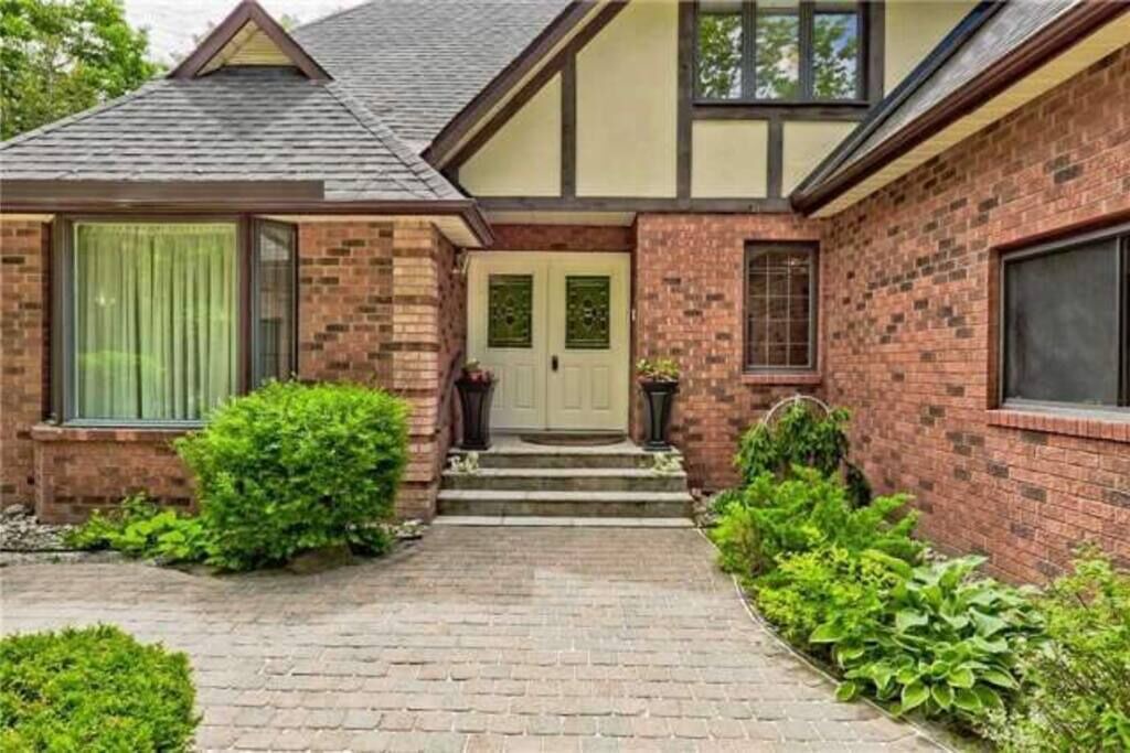 Photo of Outdoor in Tiny