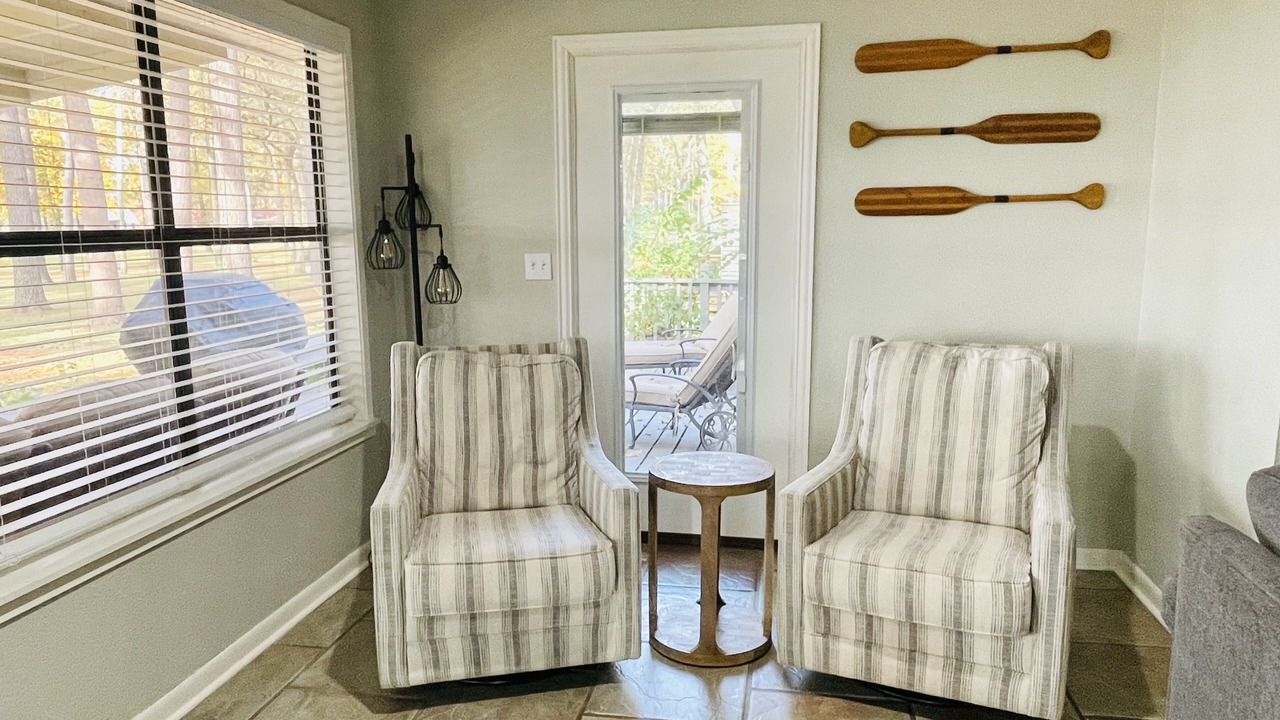 Photo of Livingroom in Cherokee County