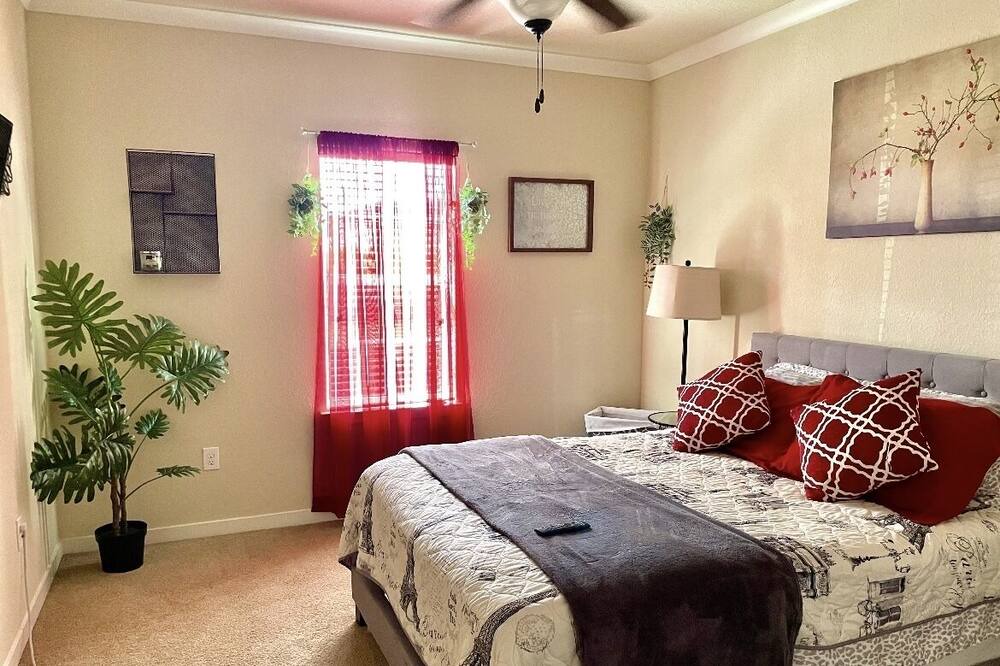 Photo of Bedroom in Southside