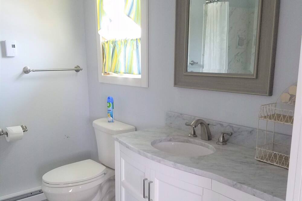 Photo of Bathroom in Marmora