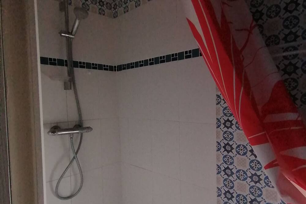 Photo of Bathroom in Isigny-sur-Mer