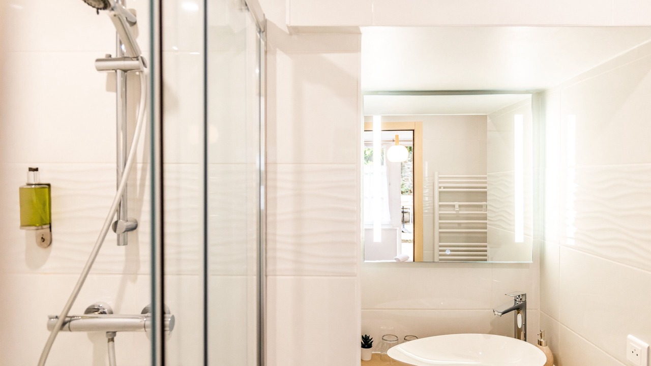 Photo of Bathroom in Dinan