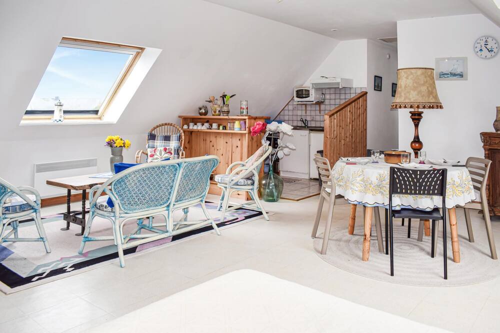 Photo of Others in Trelevern