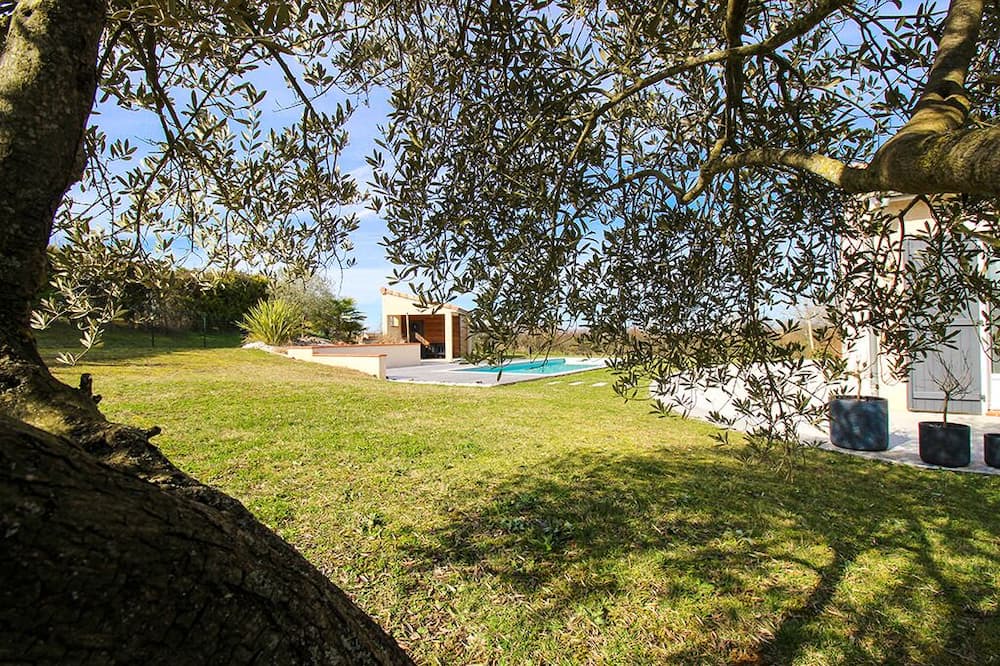 Photo of Outdoor in Castelnau-de-Levis