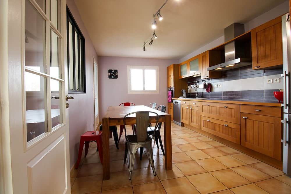 Photo of Kitchen in Castelnau-de-Levis