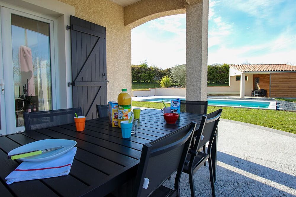 Photo of Patio Balcony in Castelnau-de-Levis