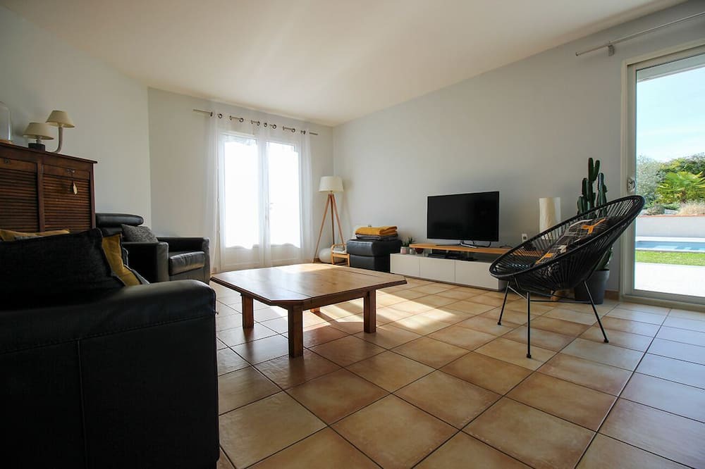 Photo of Livingroom in Castelnau-de-Levis