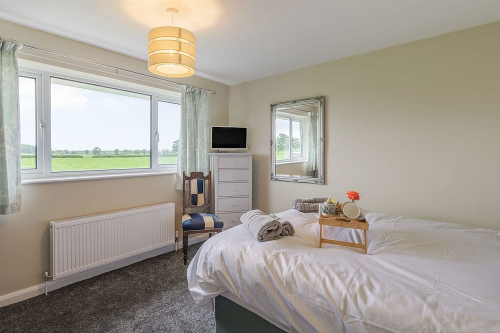 Photo of Bedroom in Church Minshull
