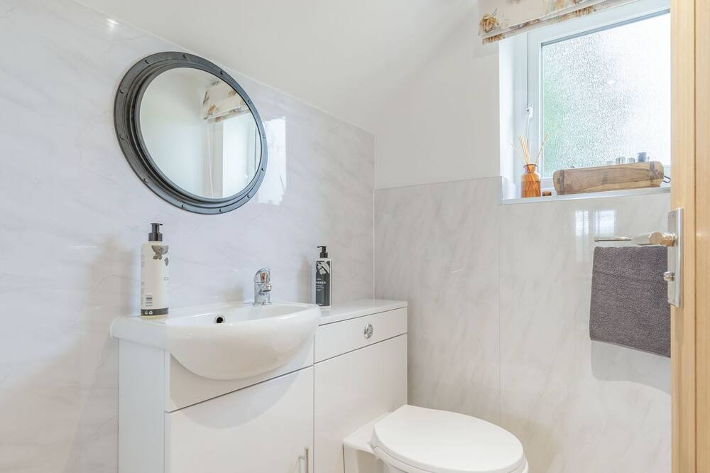 Photo of Bathroom in Church Minshull