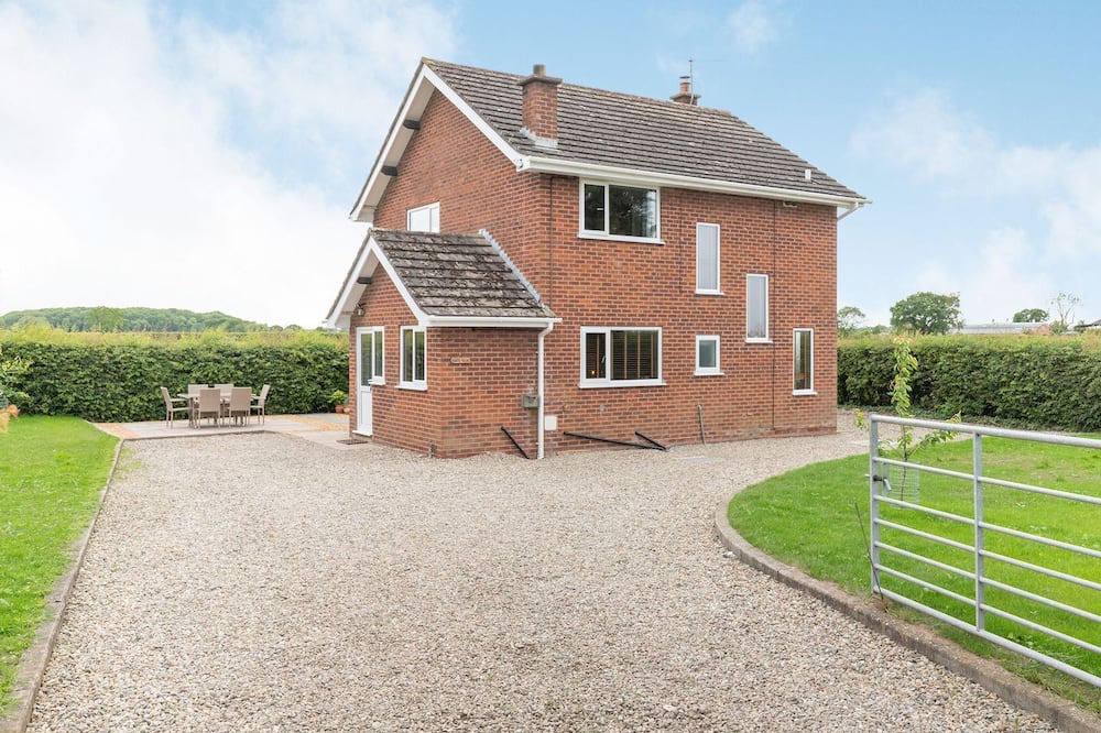 Photo of Outdoor in Church Minshull