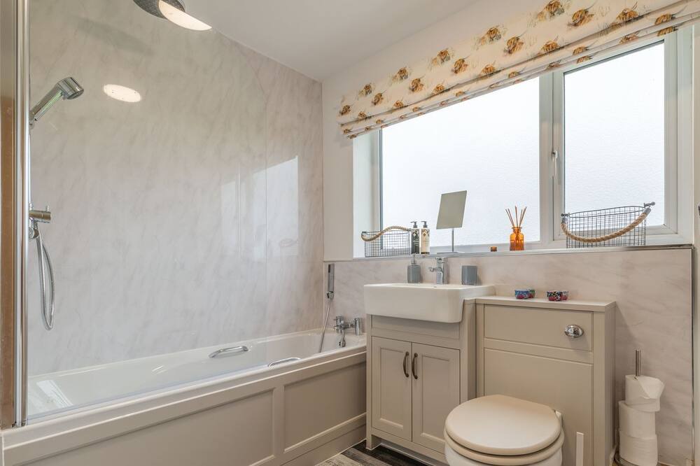 Photo of Bathroom in Church Minshull