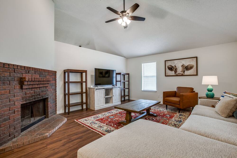 Photo of Livingroom in Allen