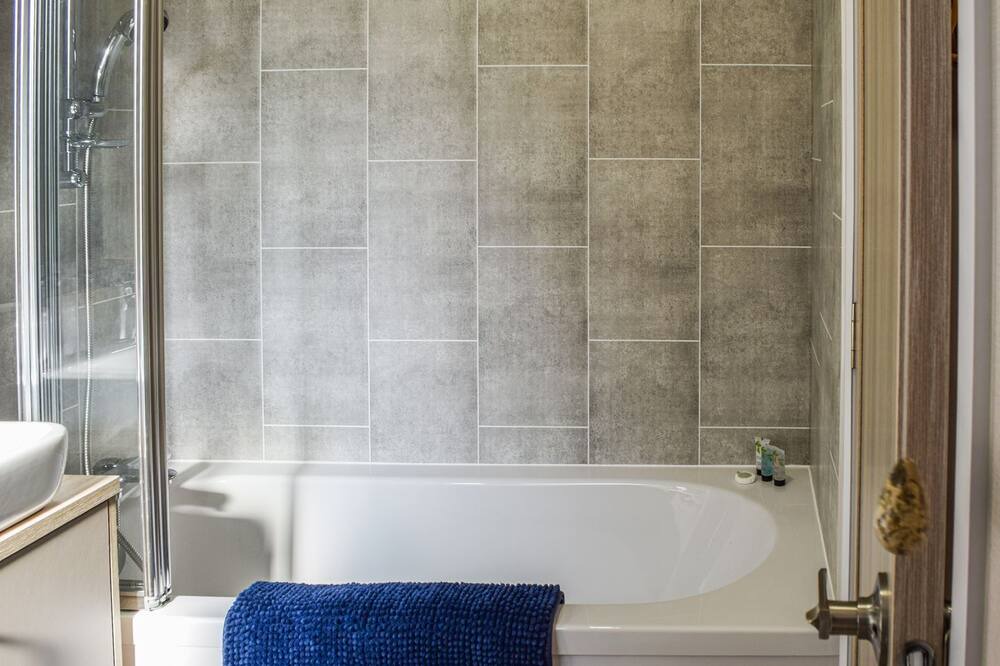 Photo of Bathroom in Duror