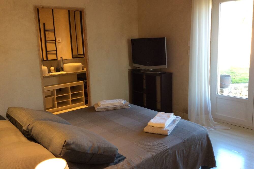 Photo of Bedroom in Saint-Maximin