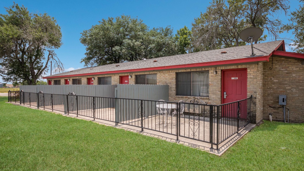 Photo of Outdoor in Lockhart
