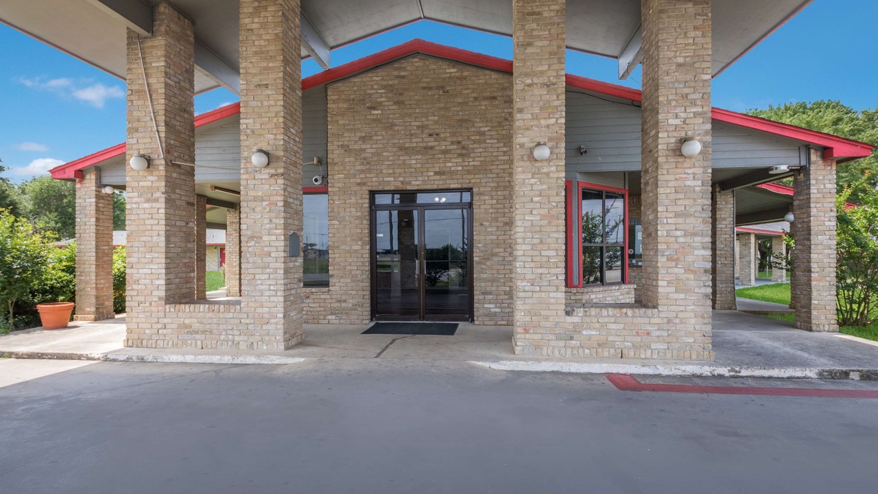 Photo of Outdoor in Lockhart