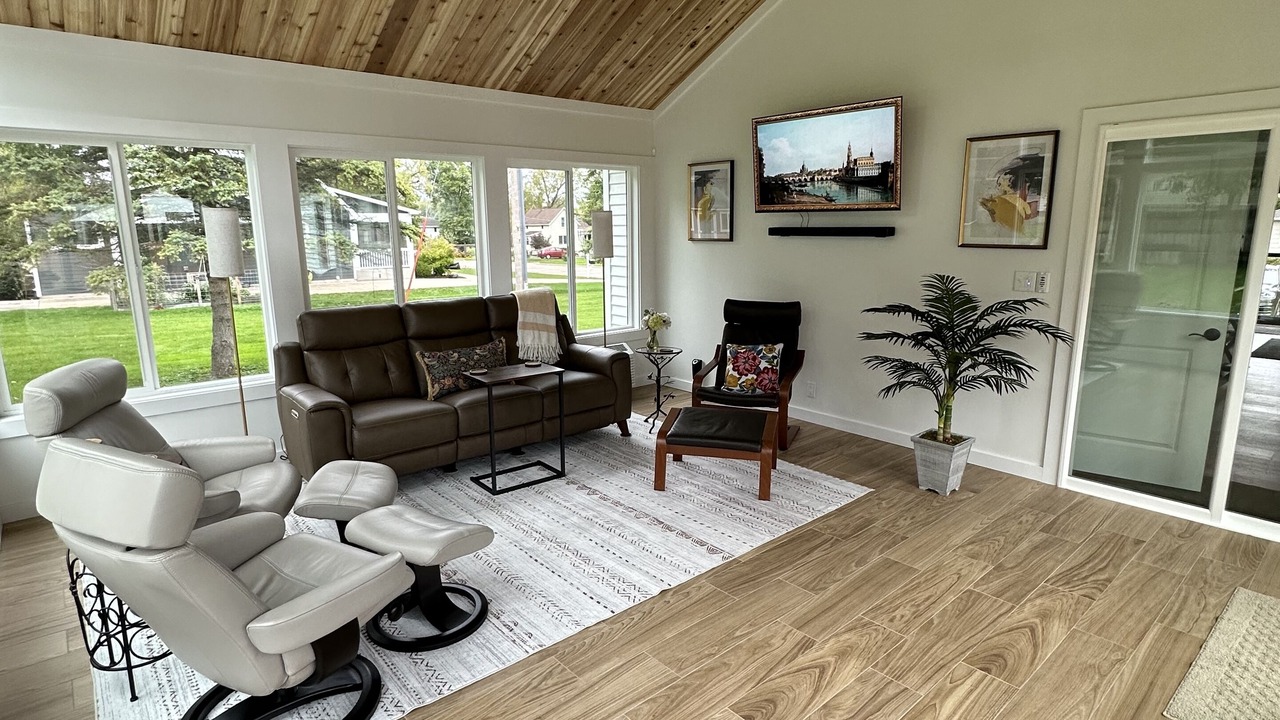 Photo of Patio Balcony in Williams Bay