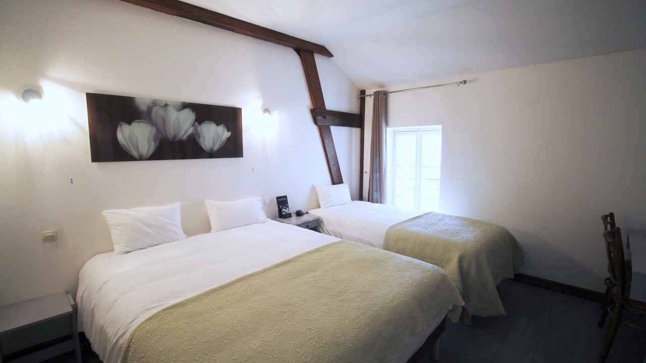 Photo of Bedroom in Beze