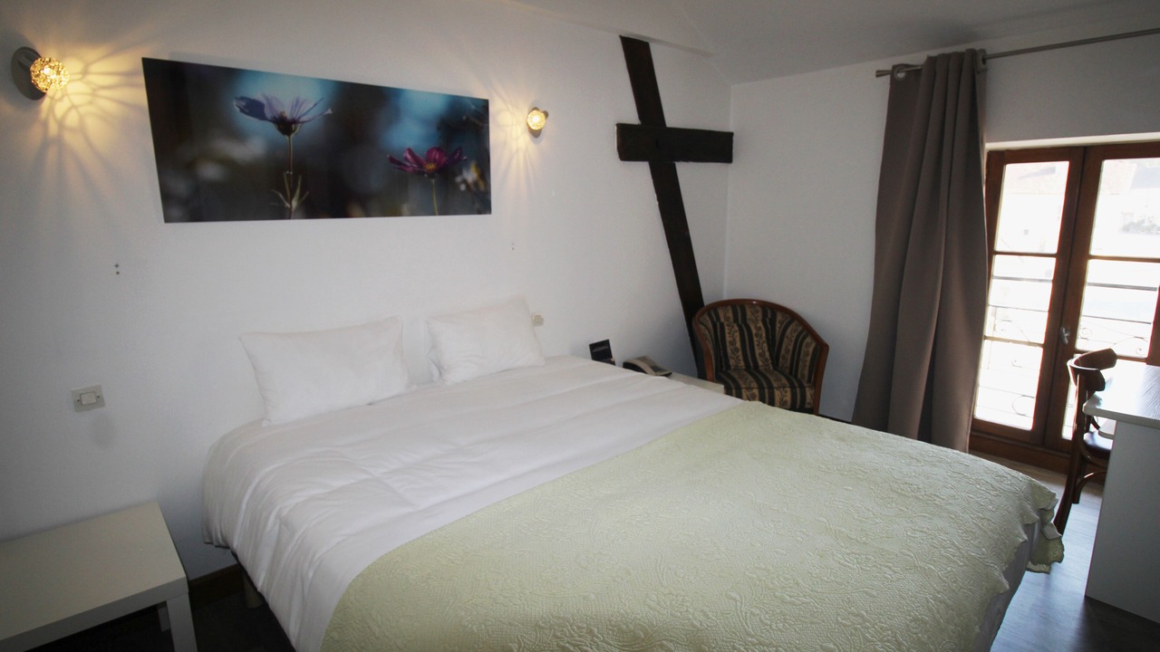 Photo of Bedroom in Beze