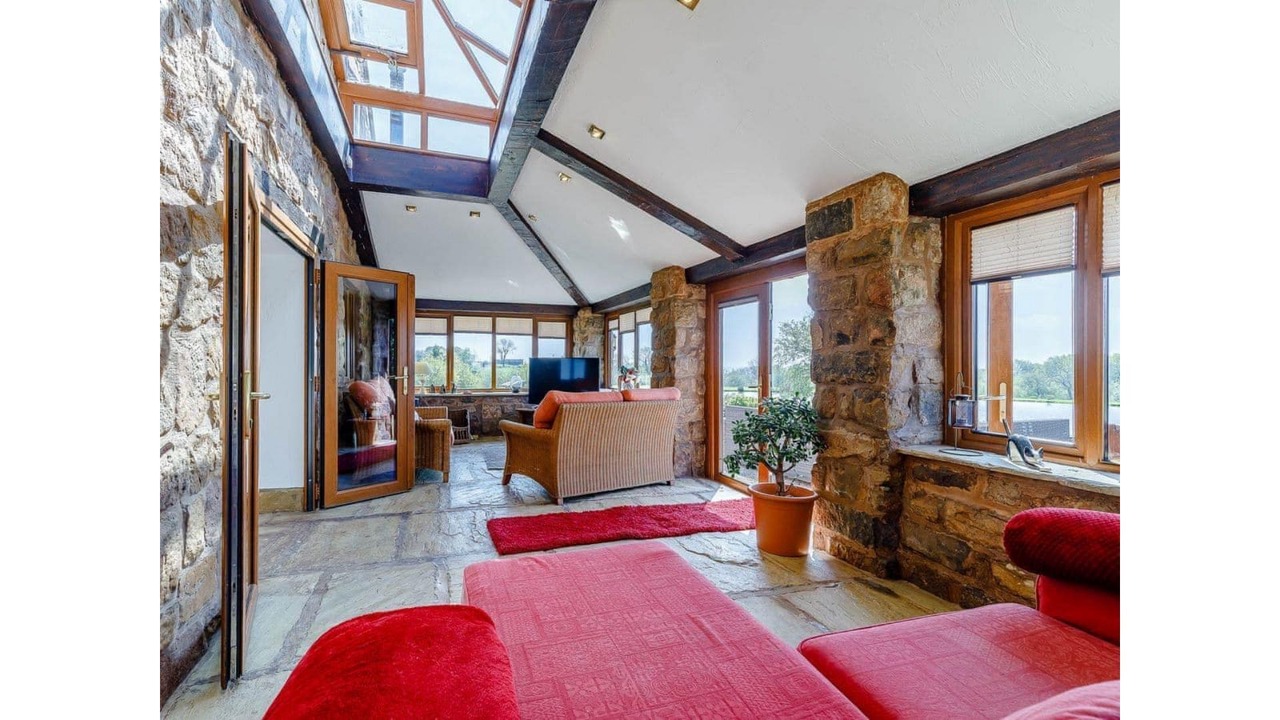 Photo of Livingroom in Endon