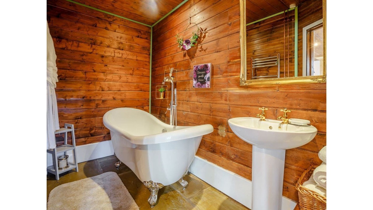 Photo of Others in Endon