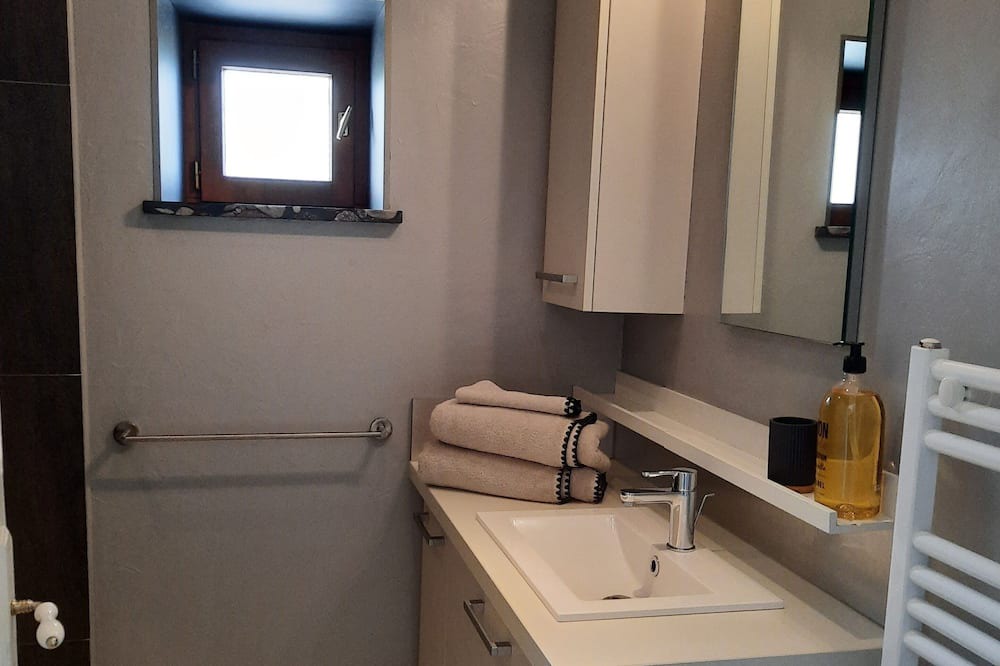 Photo of Bathroom in Baubigny