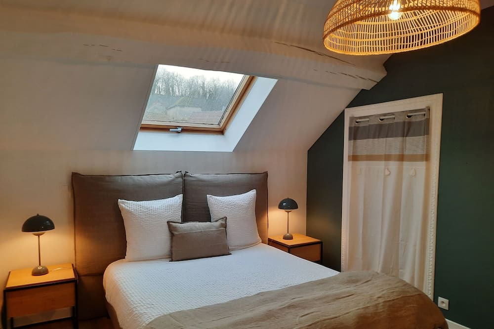 Photo of Bedroom in Baubigny