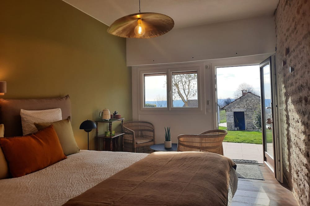 Photo of Bedroom in Baubigny