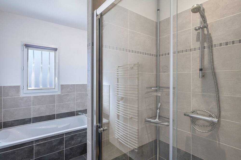 Photo of Bathroom in Saint-Brevin-les-Pins