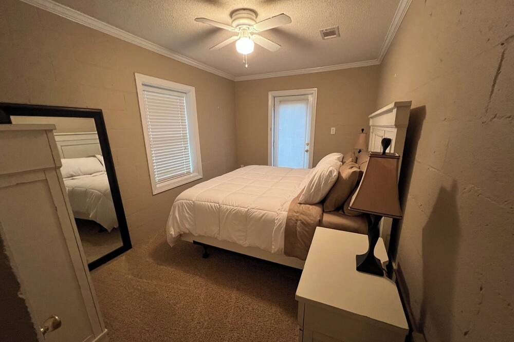 Photo of Others in Cobb