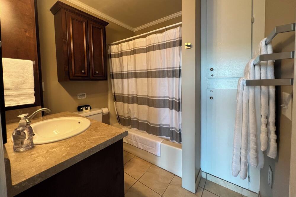 Photo of Others in Cobb