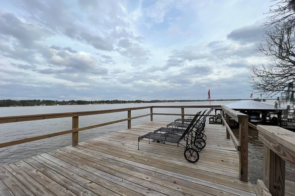 Photo of Outdoor in Cobb