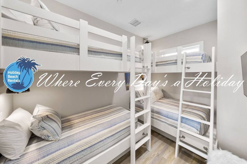 Photo of Bedroom in Crescent Beach