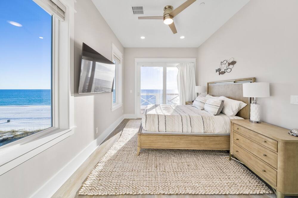 Photo of Patio Balcony in Crescent Beach