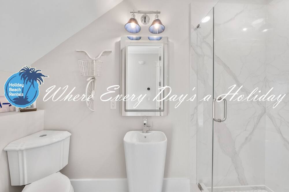 Photo of Bathroom in Crescent Beach