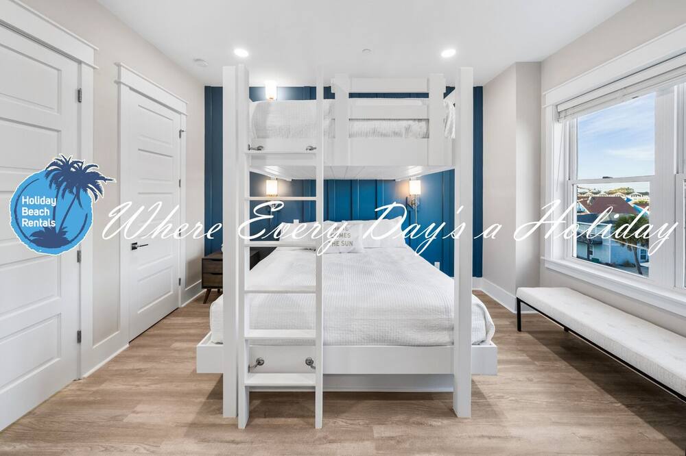 Photo of Bedroom in Crescent Beach