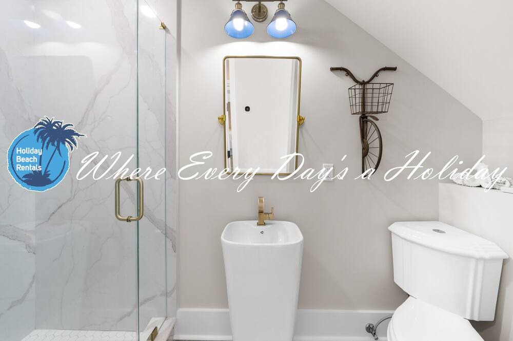 Photo of Bathroom in Crescent Beach