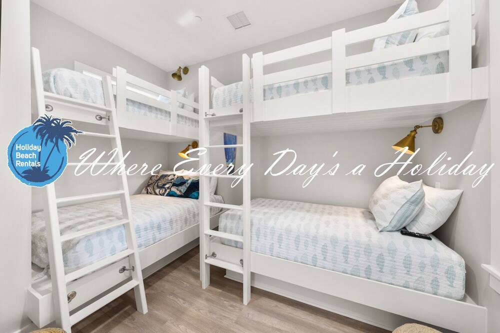 Photo of Bedroom in Crescent Beach