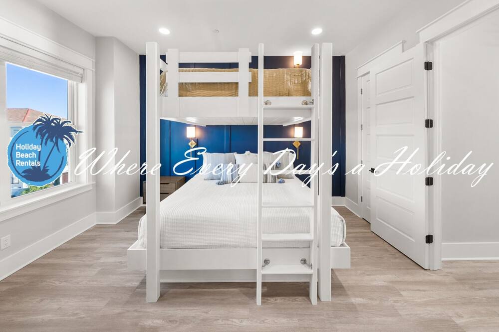 Photo of Bedroom in Crescent Beach