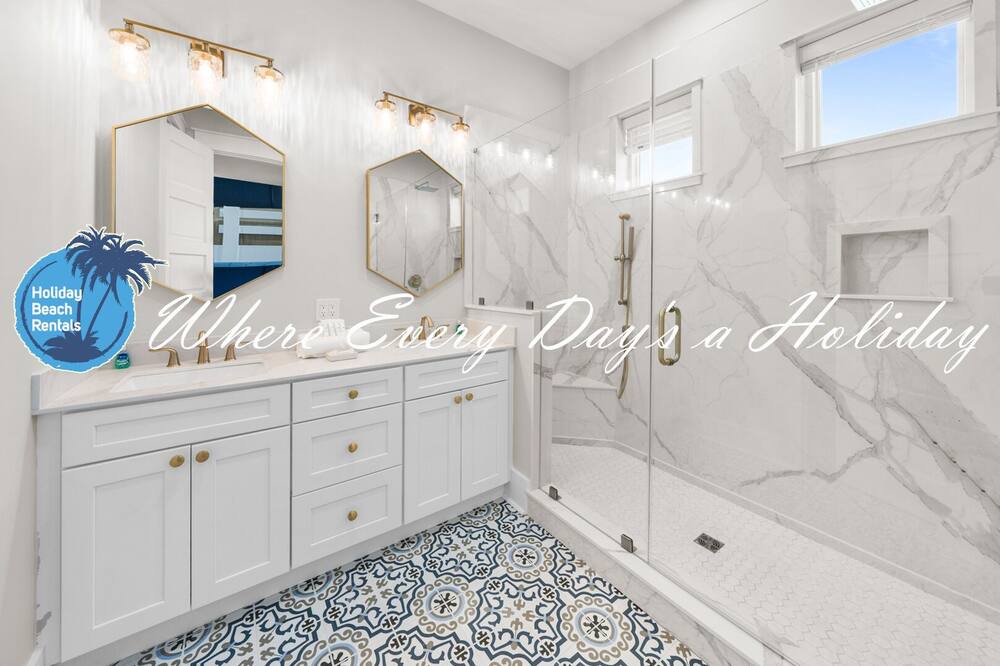 Photo of Bedroom in Crescent Beach