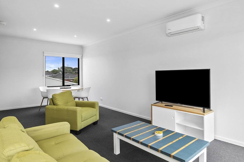 Photo of Livingroom in Whittington